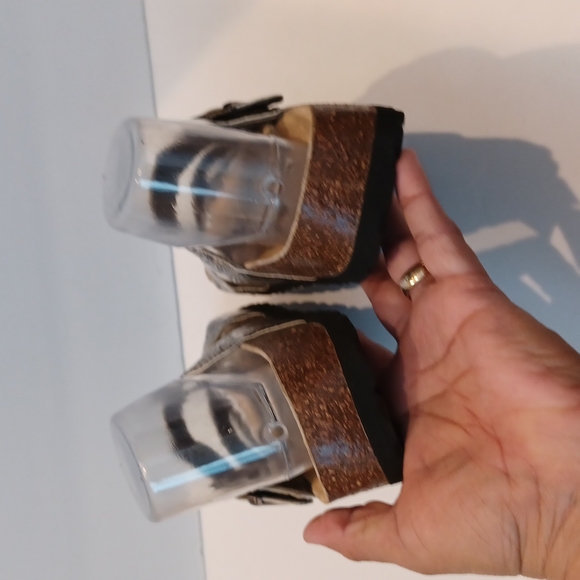 BIRKENSTOCK SNAKE PRINT SANDALS - Picture 4 of 8